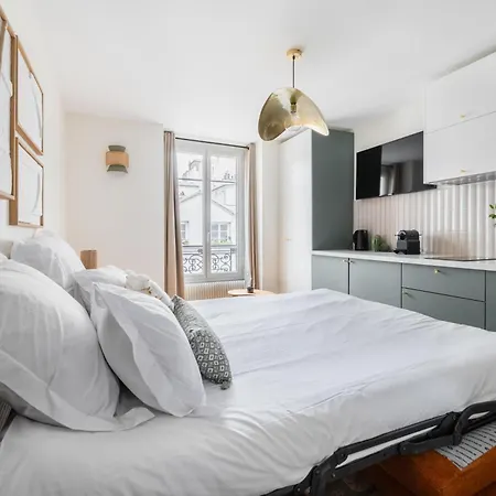 Brand New Luxury Flat In Parc Monceau - Batignolles Parigi
