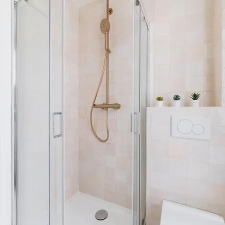 Brand New Luxury Flat In Parc Monceau - Batignolles * Parigi